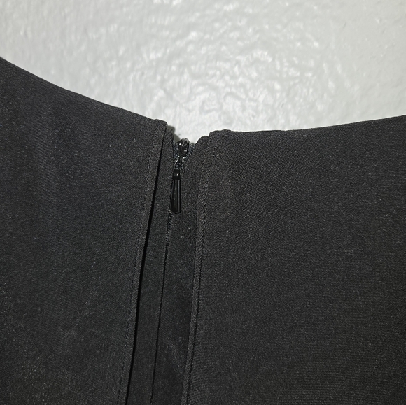 Alex Evenings  Rhinestone Embellishments Elegant Black Dress Size 6 - Picture 2 of 12